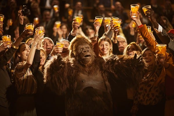 Nuovo spot di Crodino, il Gorilla lancia un messaggio al mondo