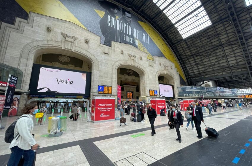 Voilàp Digital: come creare gli Smart Showroom del futuro, oggi. La campagna OOH alla Milano Design Week.